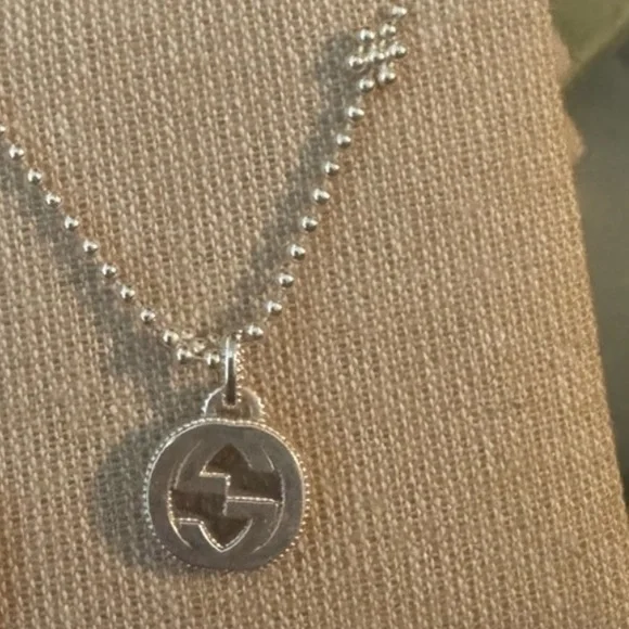 Gucci silver Logo Pendant Necklace Minimalist Design - Picture 3 of 4